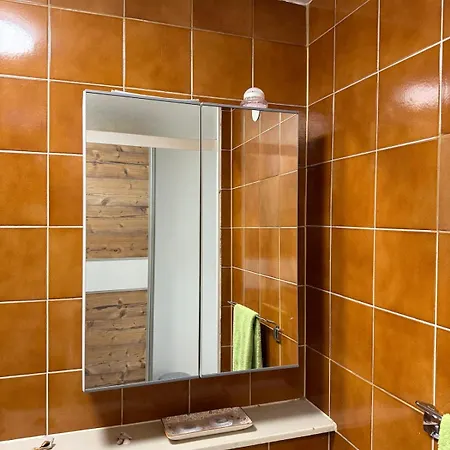 Cozy & Renovated In A Practical Location Ljubljana